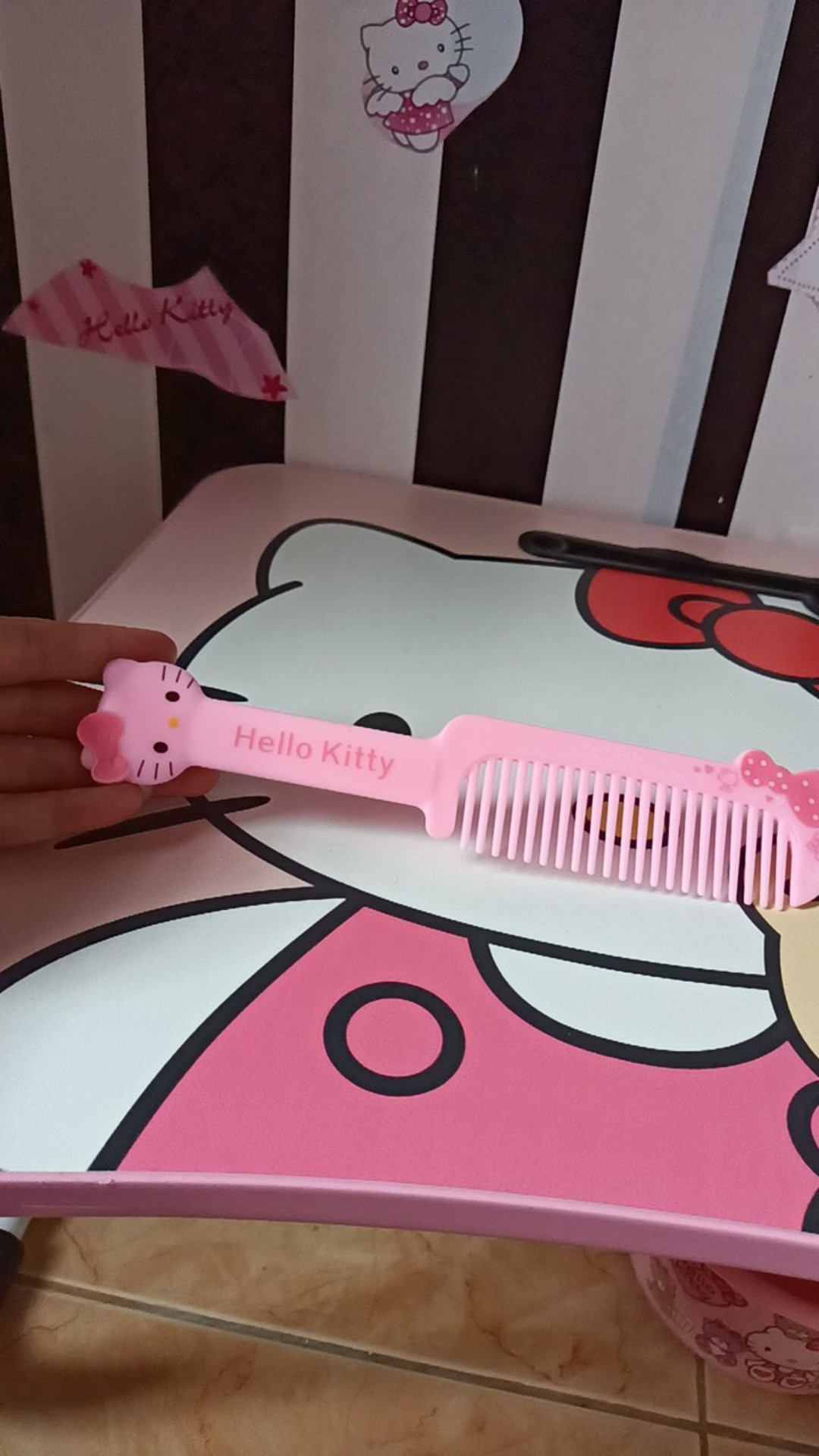 Sisir Hellokity