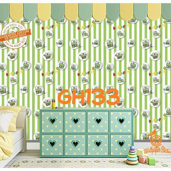 Wallpaper Dinding Stiker Kakarter Keroppi Salur Hijau Ukuran 45 cm x 10 m