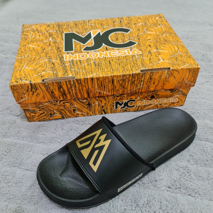 MJC INDONESIA SANDAL PRIA MJC DISTRO SLIDE BLACK GOLD KUALITAS SANGAT BAIK