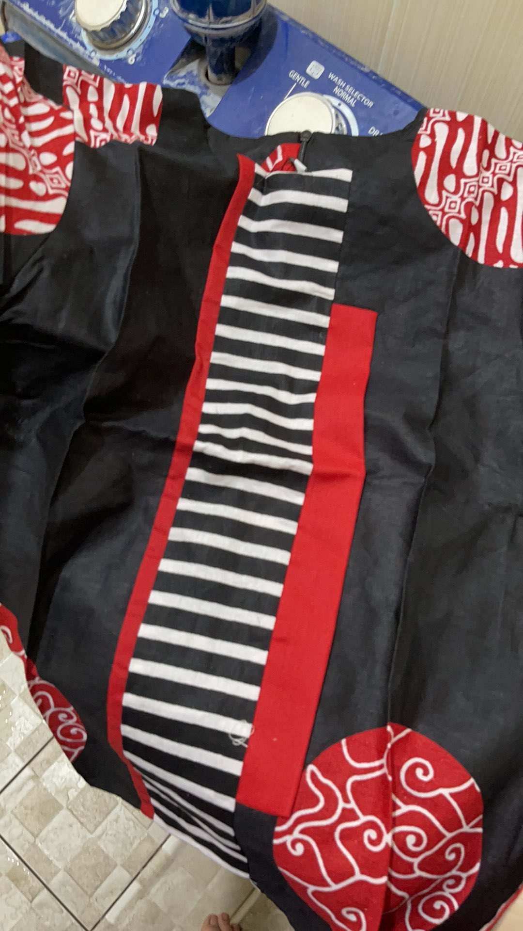 Batik Couple Garis Bola Merah -  Atasan Batik Wanita – Hem Batik Pria - S-m-l-xl-xxl-3l-4l-5l