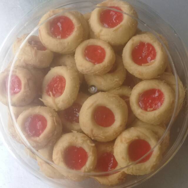 

Strawberry cheese thumbprint