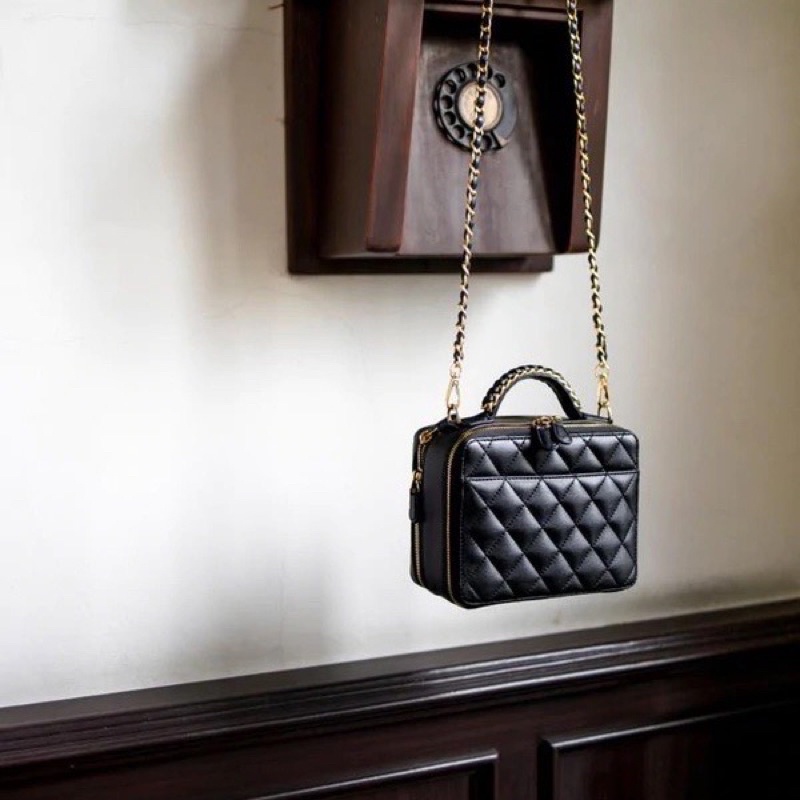 Valencia by Enrica VBE x Browspecialist Michie Classical Flair - Camelia Bag Black