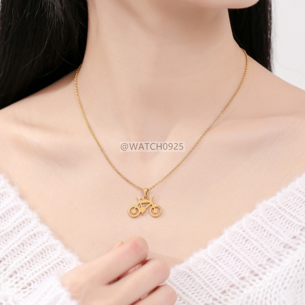 Kalung Liontin Kupu-Kupu Bahan Stainless Steel Untuk Wanita S102