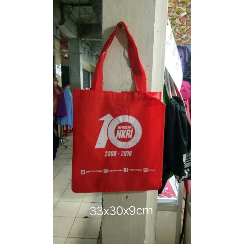 

paper bag Ukuran 33x30x9cm