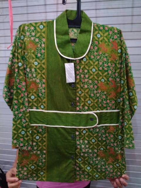 Kemeja/ Blouse Batik Wanita Harga Murah