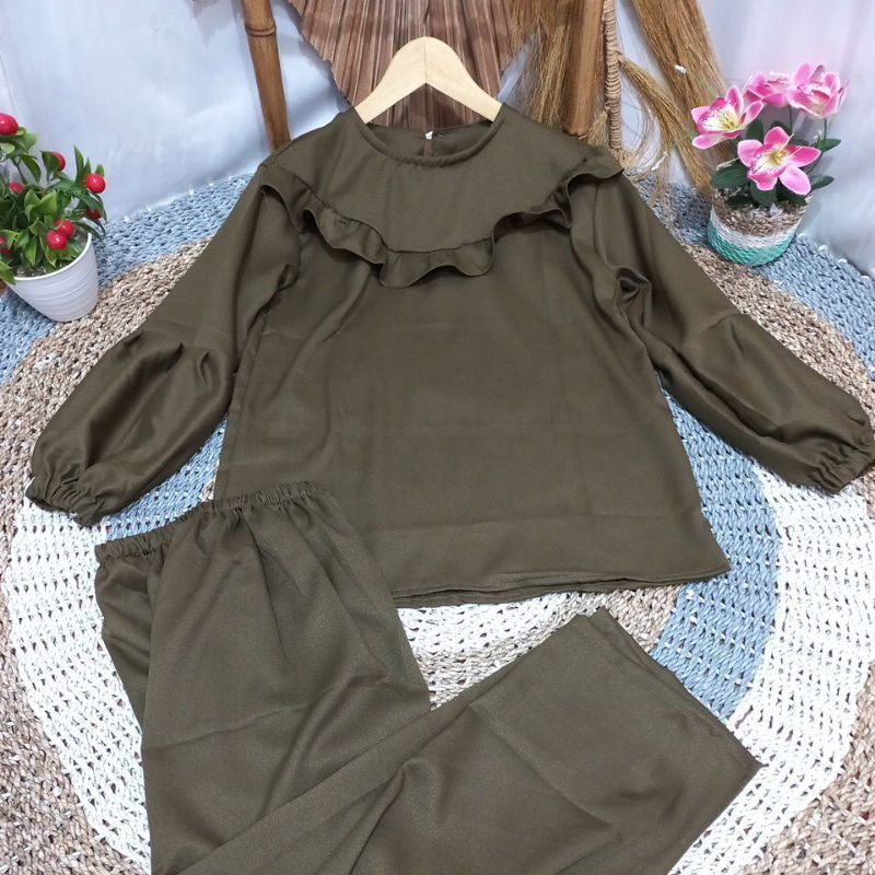 ONE SET OLIVIA//SET OLIVE