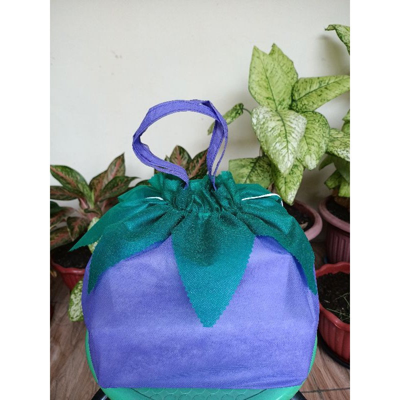 tas spunbond isi 12 pcs / tas serut premium / tas hajatan 22x22 cm