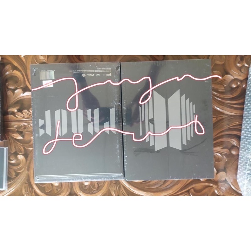 

BOX EKSLUSIF HITAM - SILVER