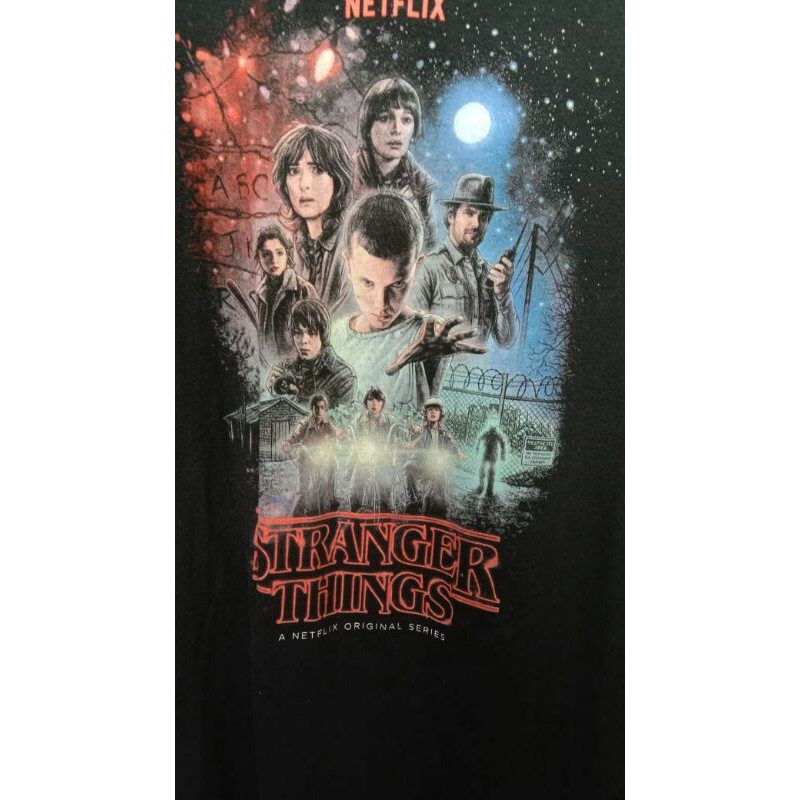 kaos stranger things pull and bear season 1