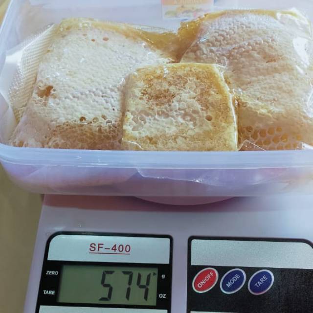 

Madu sarang Ijen Bondowoso Jawa timur Indonesia