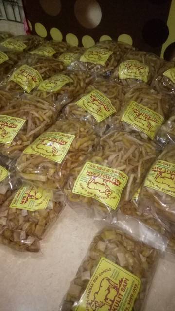 

KRUPUK RAMBAK KULIT SAPI MOJOKERTO STICK KOTAK
