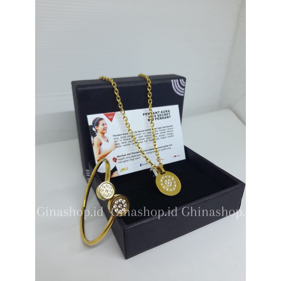 [PROMO TERBARU] 1 SET Kalung Kesehatan Quantum Pendant Permata Bio Energy - Gelang + Kalung+ Box + Sertifikat Card Original - COD [ Bayar di Tempat ]