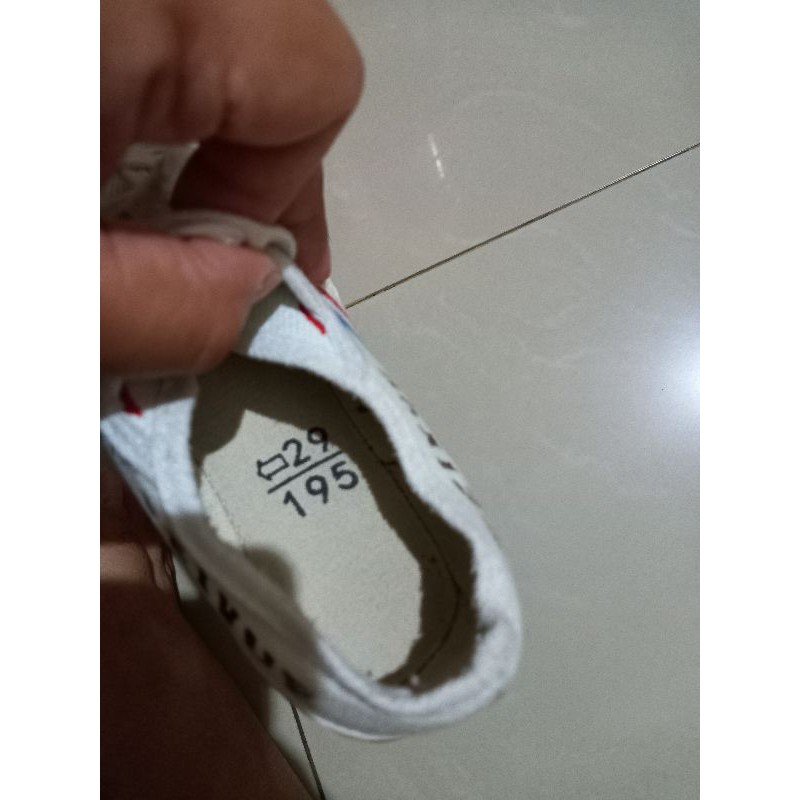 Sepatu olahraga Feiyue Putih sz 29 Preloved
