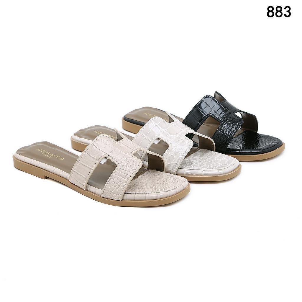 883 Croco Sandal