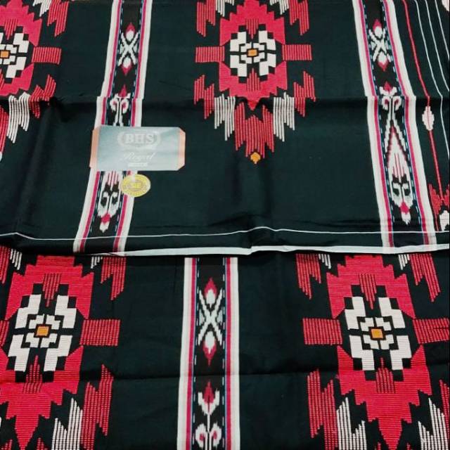 SARUNG BHS SIE ROYAL SILVER WARNA HITAM LIMITED