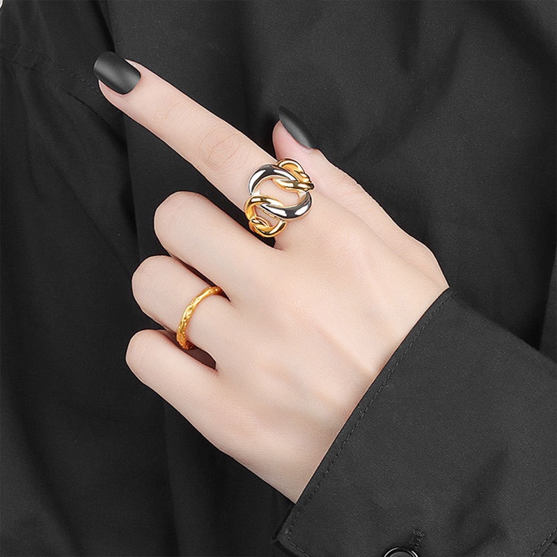 Cincin Rantai Silang Hollow Handmade Warna Silver Gaya Retro Untuk Wanita