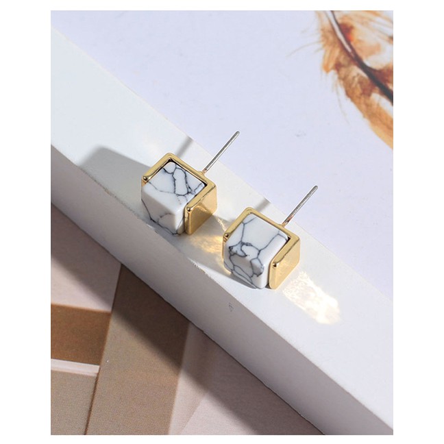 LRC Anting Tusuk Fashion Gold Geometric Inlaid Pine Stud Earrings F61375