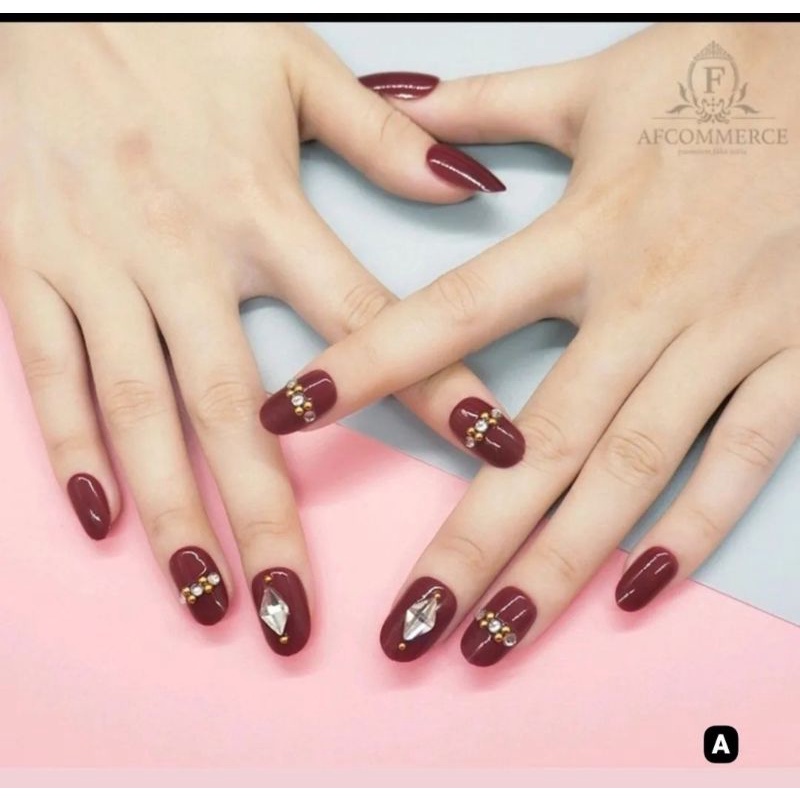 Kuku palsu Maroon wedding