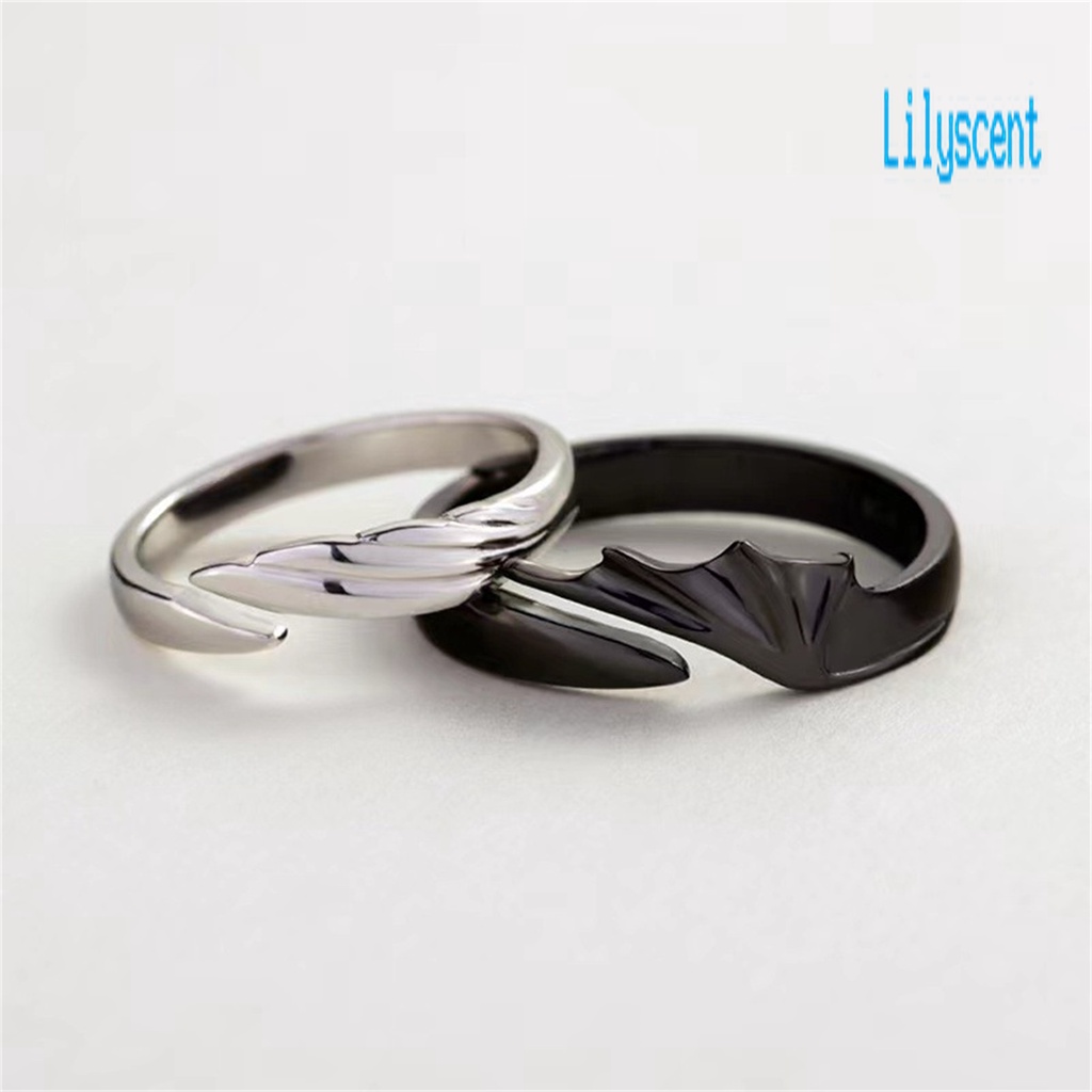 2 Pcs Cincin Pasangan Bahan Logam Tahan Karat Untuk Hadiah Ulang Tahun Wanita