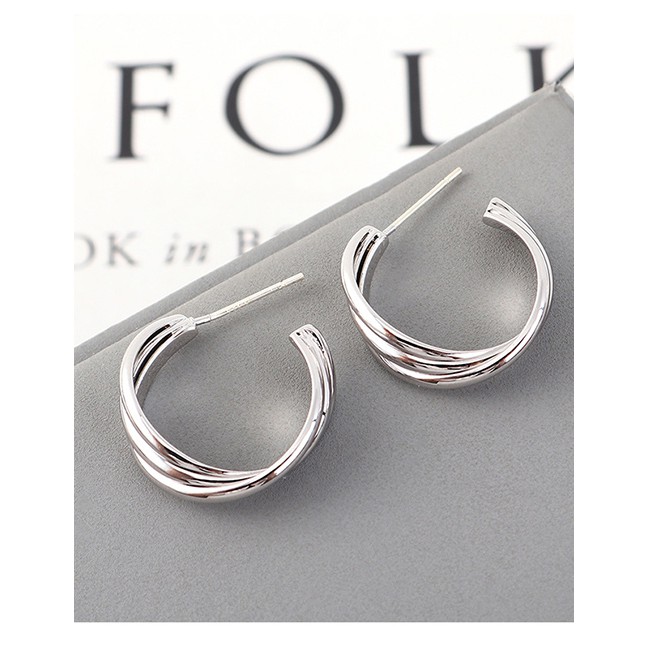 LRC Anting Tusuk Fashion 14k Gold Plated Three-layer Small Semi-circular Hollow S925 Silver Needle