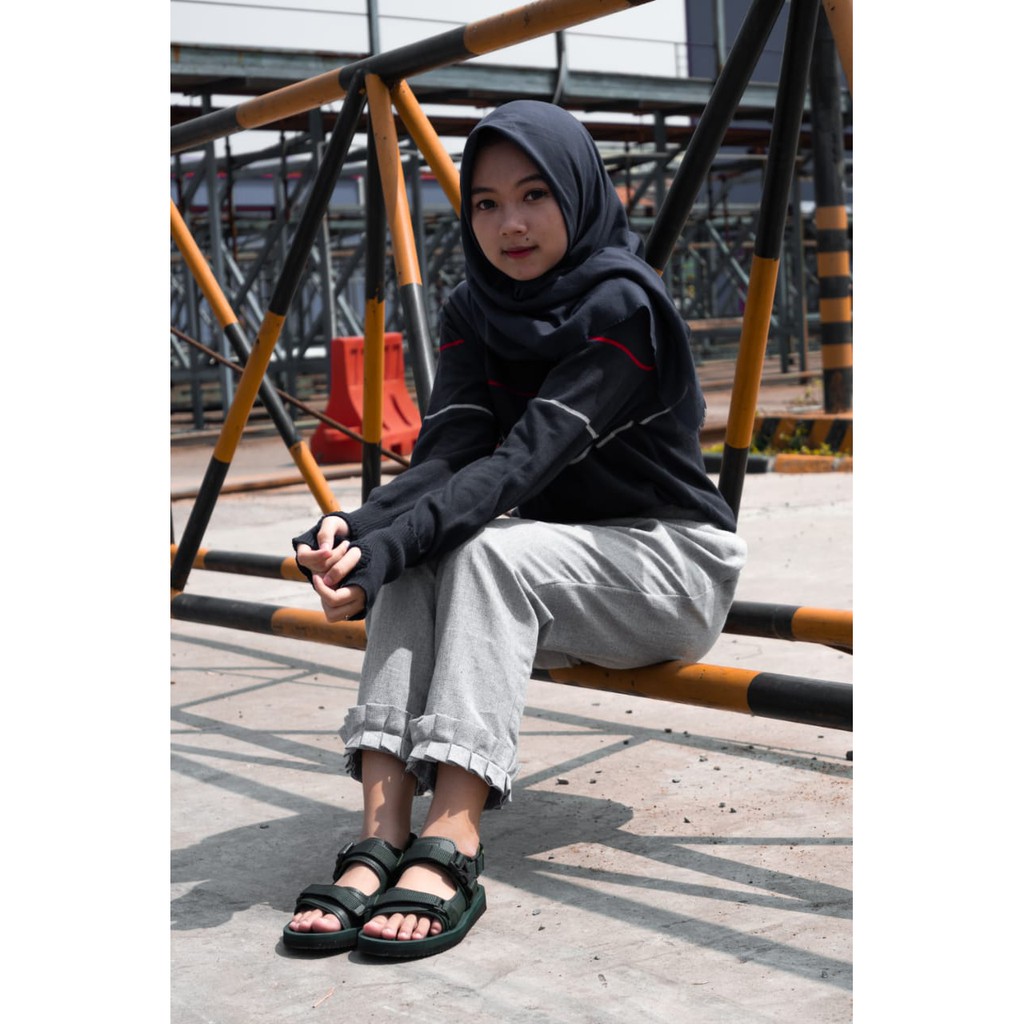 SANDAL WANITA KASUAL VOLKERFOOTWEAR CUTTER GREEN