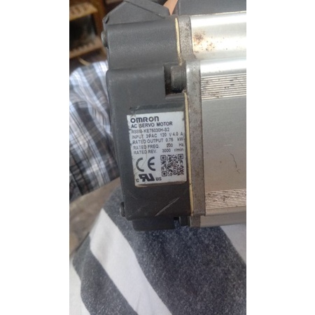 OMRON MOTOR SERVO R88M-KE75030H-S2