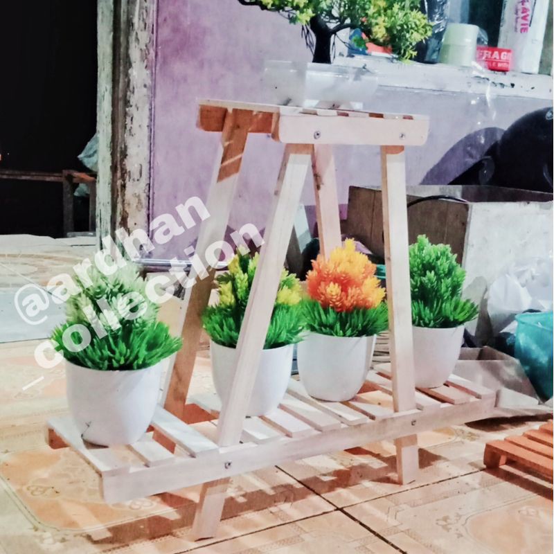 RAK BUNGA SUSUN/Rak bunga kayu