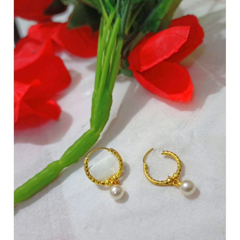 Anting Bulat Gipsi Mutiara Air Lapis Emas