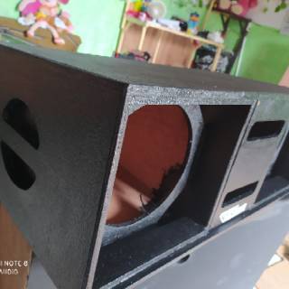 box speaker array 8