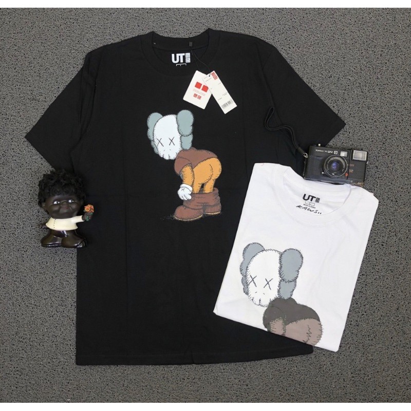 T SHIRT KAOS UNIQLO X KAWS NAUGHTY BOOTY HITAM DAN PUTIH AUTHENTIC HIGH PREMIUM BESTSELLER