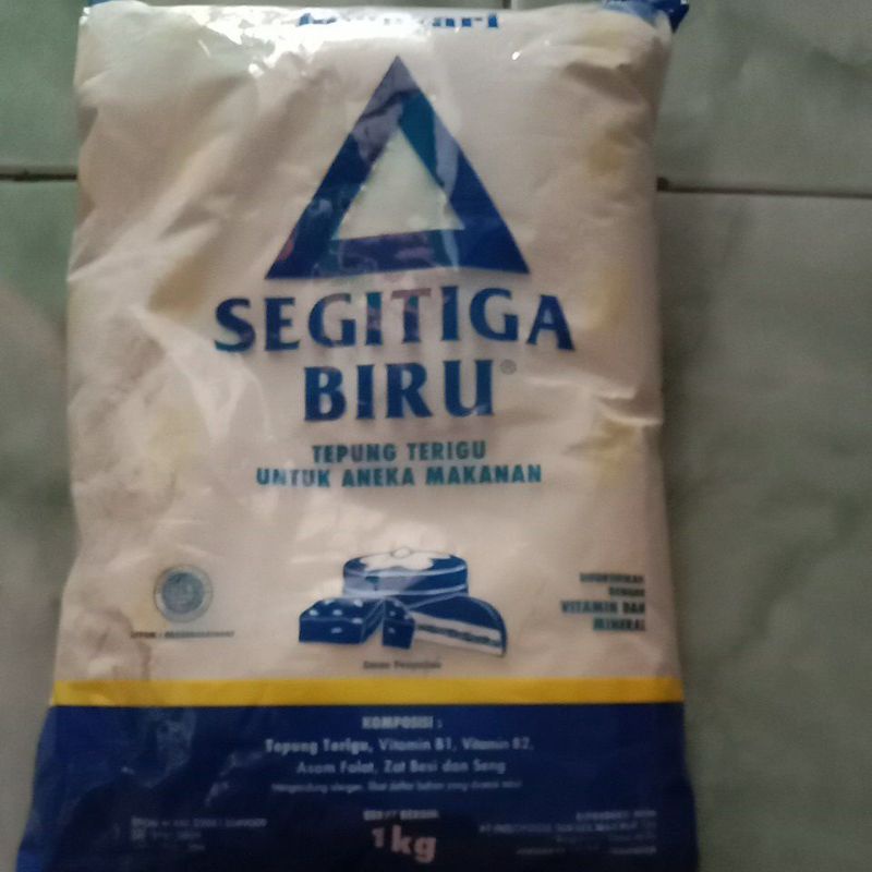 

Tepung Segitiga Biru