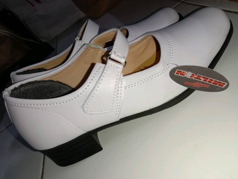 Cod-sepatu Pantovel Wanita / Sepatu Paskibra Wanita Hitam/putih