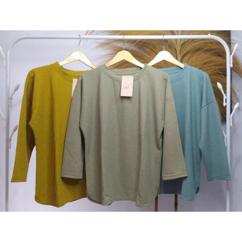 Rajut Salur by CLARKE Atasan oversize Uniqlo* Kaos Knit Premium