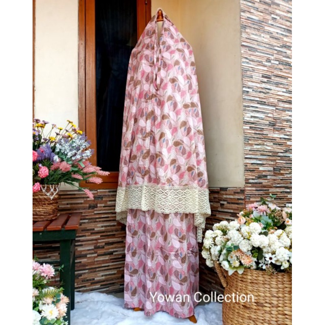 Mukena Dewasa Renda Cream Besar Katun Jepang Ori Motif Daun/Bunga Kecil (Tali Kepala Ikat)