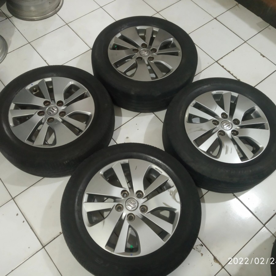 velg murah bekas mobil suzuki ring 16 pxd 5x114 plus ban 205 60 r16 kondisi 70%