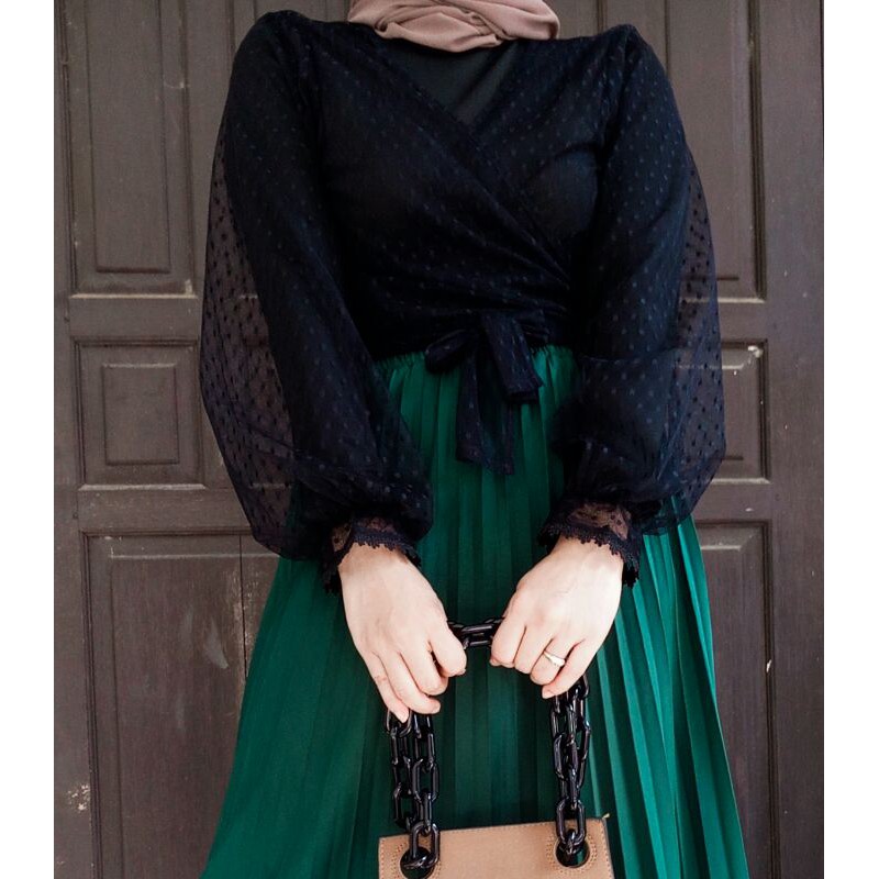 crop outer lace tile dot