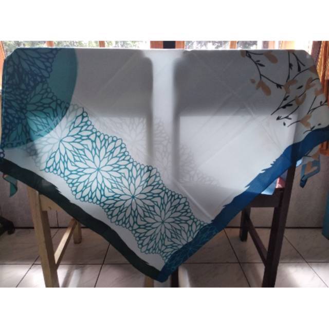 Jilbab segi empat Malora by Dafanya