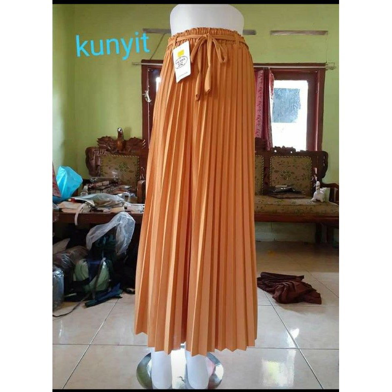 Plisket Bawahan Kebaya Rok Bawahan Kebaya Rok Plisket Tebal Rok Bawahan Rok Plisket Tebal Ori  Rok Bawahan Panjang Rok Plisket Tali PremiumRok Plisket Kebaya Bawahan Kebaya Plisket Bawahan Plisket Rok Rok Plisket Bahan Tebal Rok Bawahan Wanita-Mustard