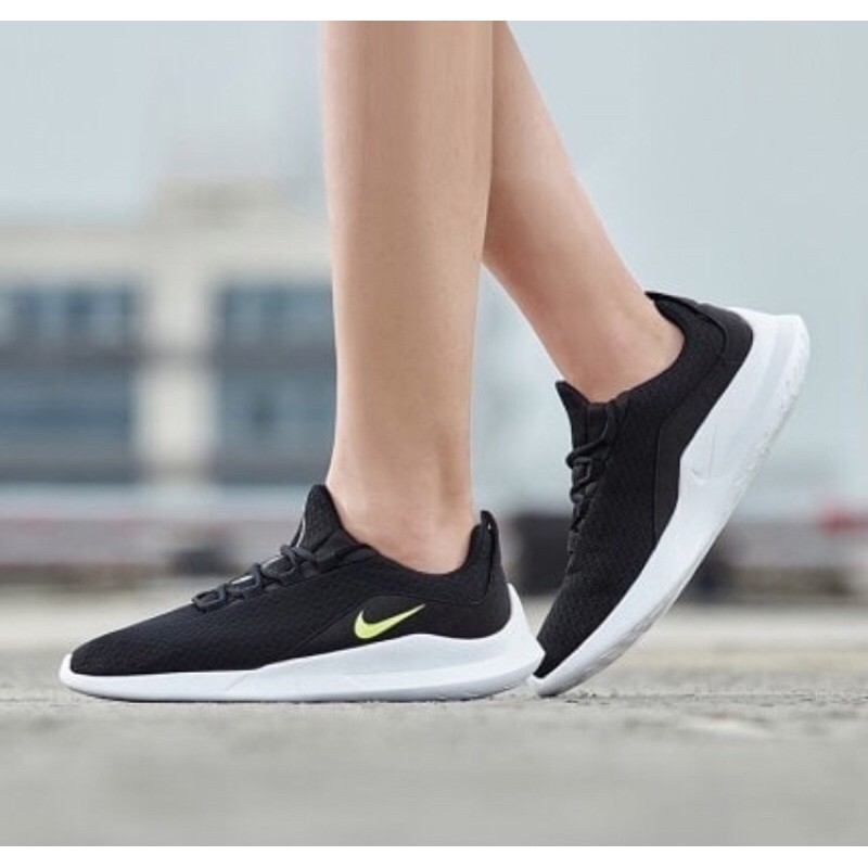 Original Casual Sneakers Nike Viale Black