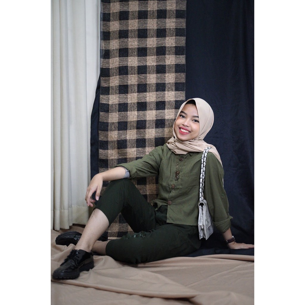Crop Top Hijau Army Bahan Rayon
