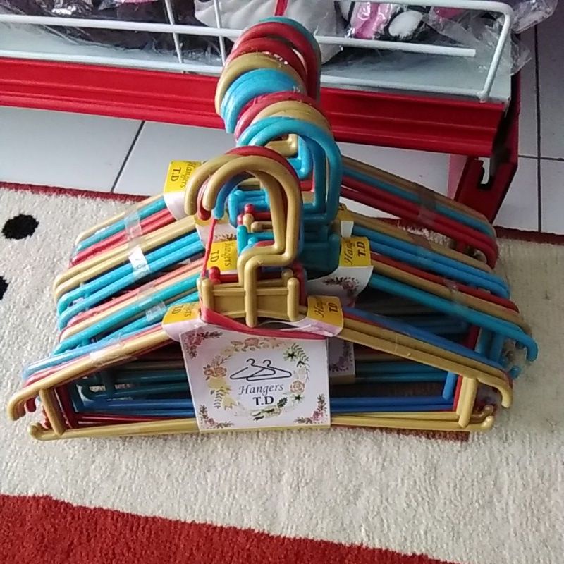 HANGER BAJU PLASTIK TEBAL PER 1/2 LUSIN  (6PCS)