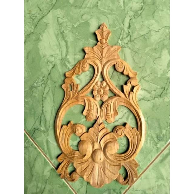 Ornamen ukir kayu jati