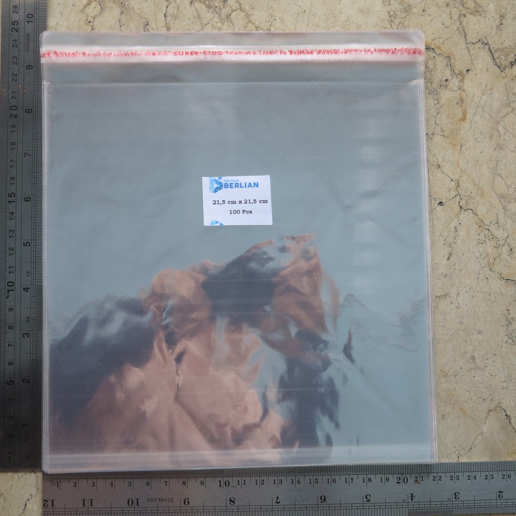 

Plastik OPP 21,5 X 21,5 CM 20 MIC 100LBR Lem Atau Seal