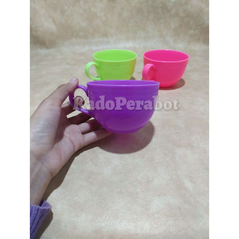 cangkir plastik mini warna - mug warna anak - cangkir mini anak