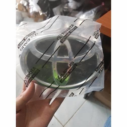 Emblem Logo Toyota Yaris 2006-2012