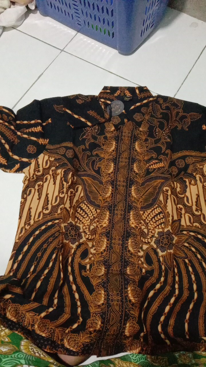 Basukarna Shogan Kemeja Batik Panjang Dewo Batiksoloamanah 140.000