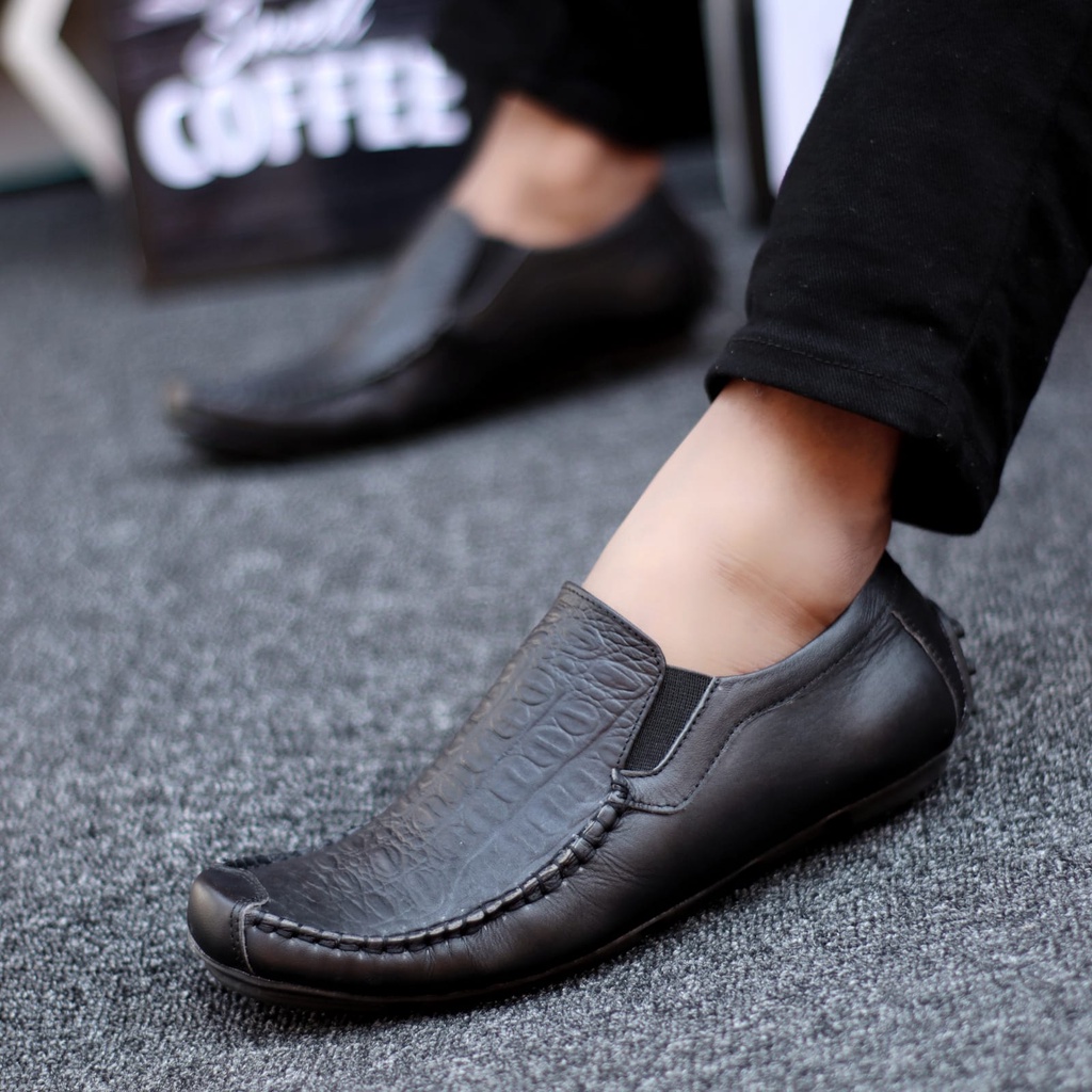 Abrhm Asbul -Sepatu Slip On Pria Slop Kulit Asli Kerja Hitam