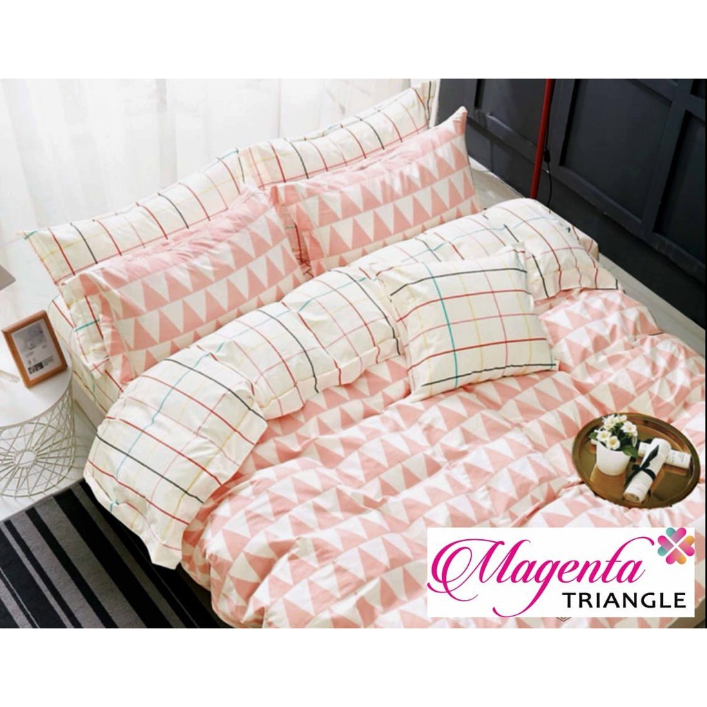 Set Sprei & Bedcover Katun Magenta Motif Triangle Kotak Pink White