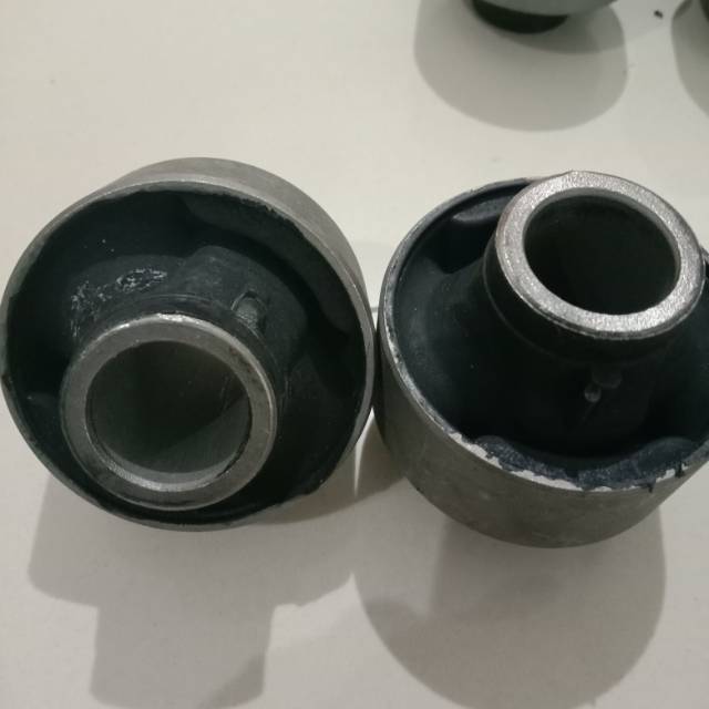 BUSHING ARM BESAR NEW VIOS - YARIS - BUSH LOWER ARM NEW VIOS - YARIS