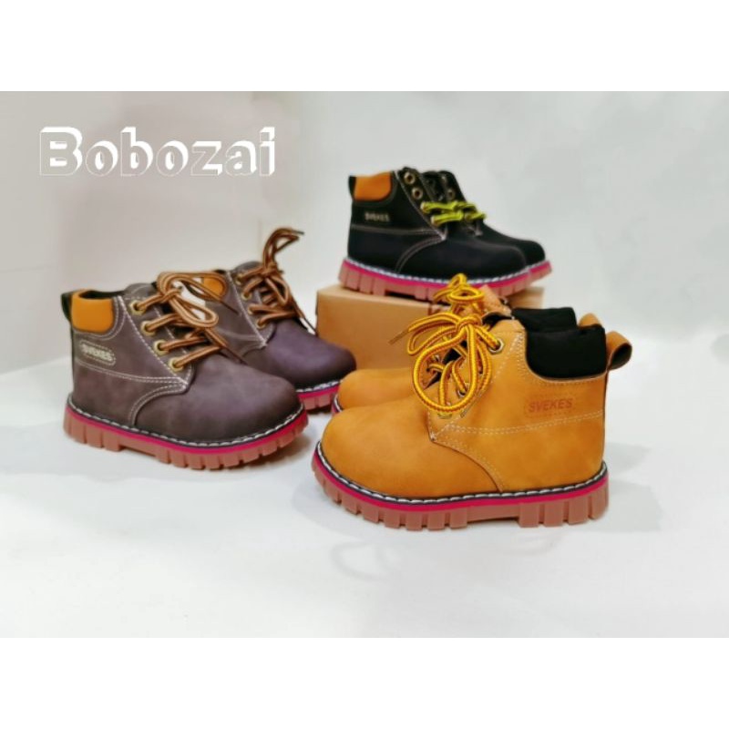 sepatu anak sepatu boots/sepatu sneaker bobozai import